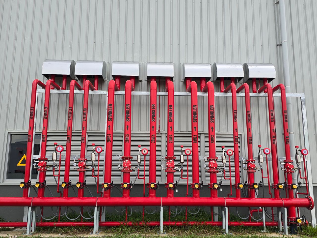 Red fire sprinkler system with grooved couplings